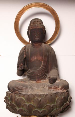 天鼓雷音如来坐像の写真