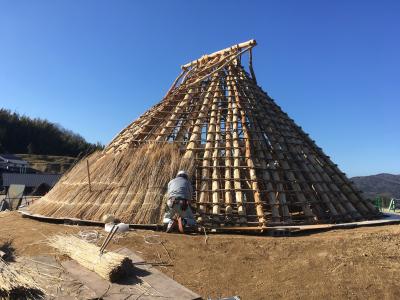 茅葺作業の風景